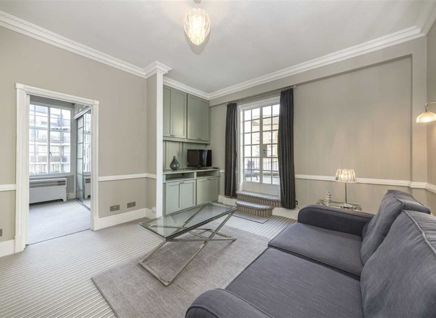 Flat for sale in Hallam Street, London, W1W (Ref 224491) Dexters