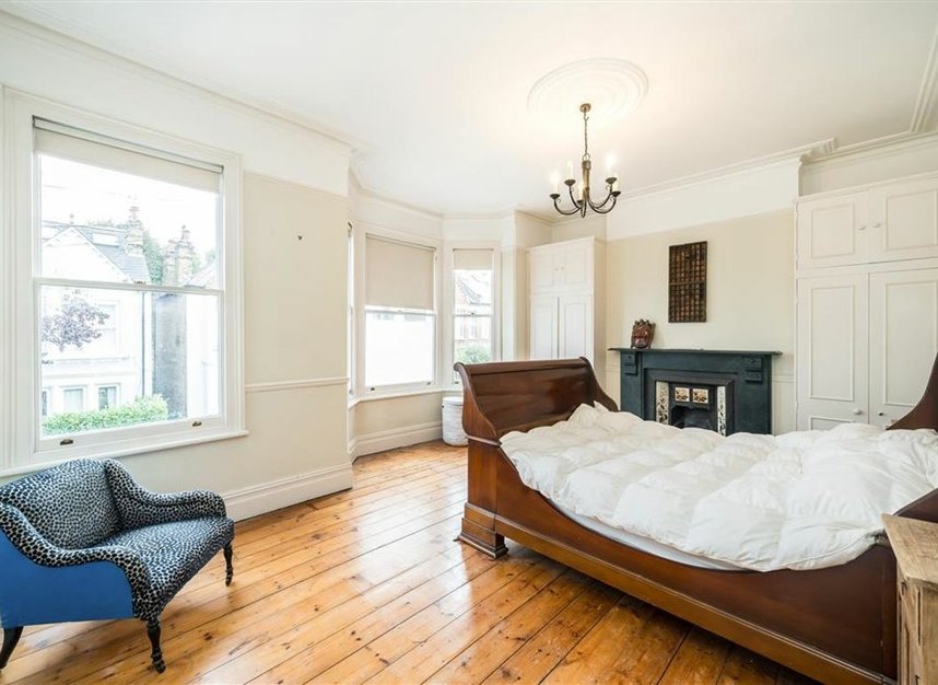 Properties for sale in Hambalt Road - SW4 9EJ view6