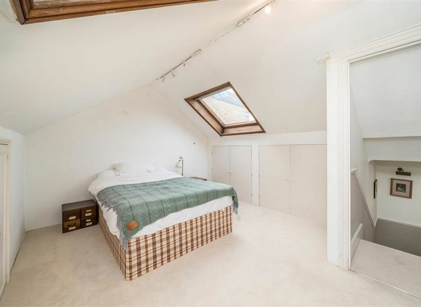 Properties for sale in Hambalt Road - SW4 9EJ view7