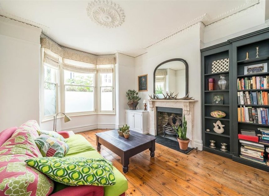 Properties for sale in Hambalt Road - SW4 9EJ view2