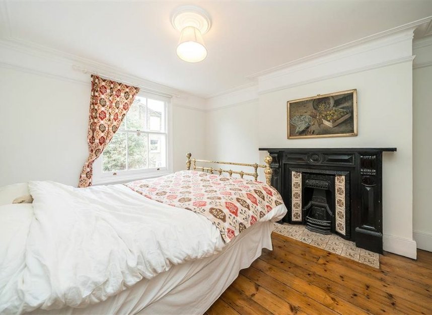 Properties for sale in Hambalt Road - SW4 9EJ view8