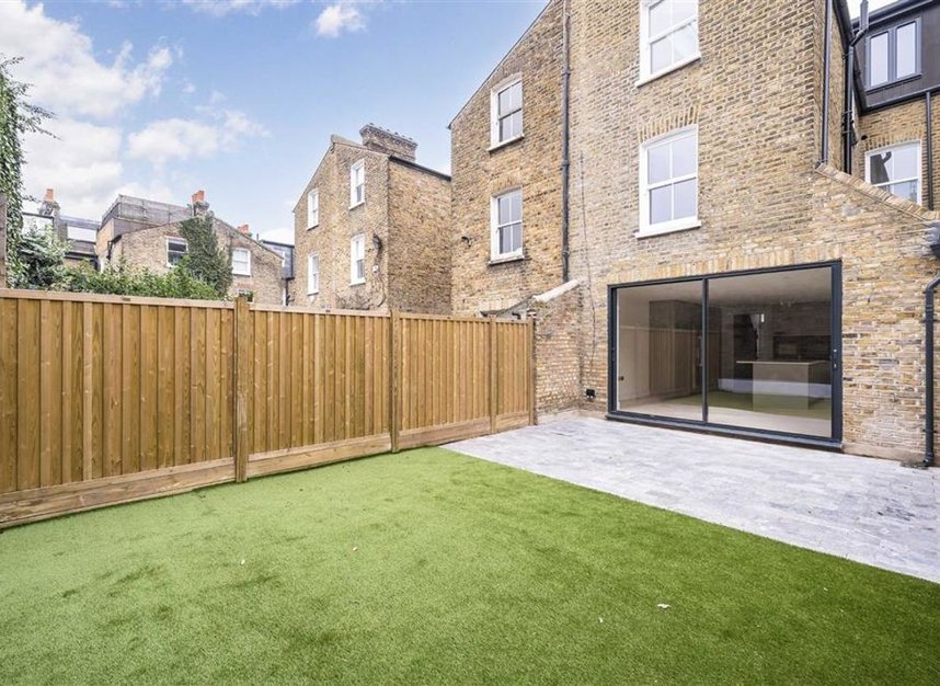 Properties for sale in Hambalt Road - SW4 9EB view11