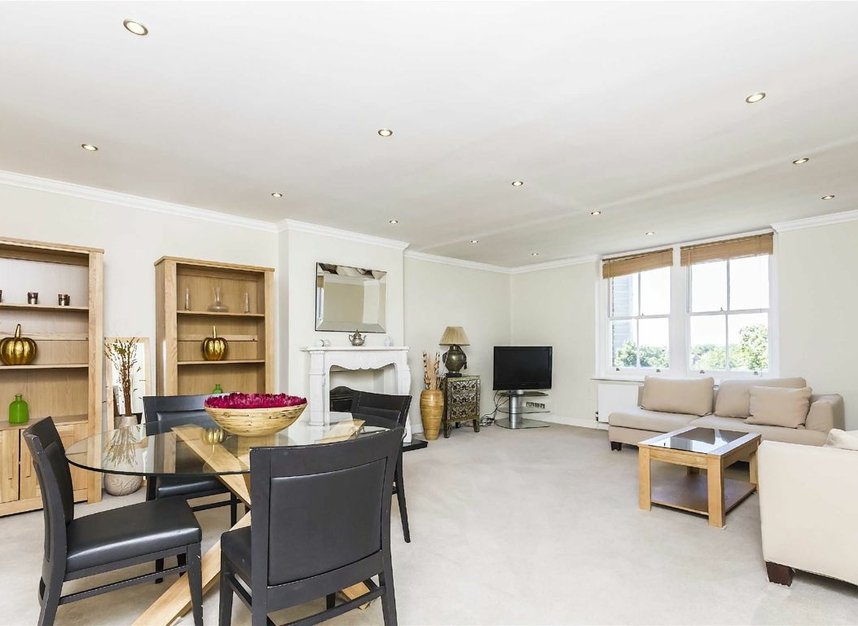 Properties for sale in Hamilton Terrace - NW8 9QR view2