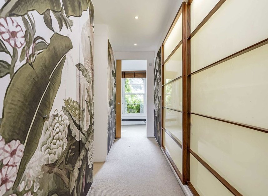 Properties for sale in Hammersmith Grove - W6 0NE view10