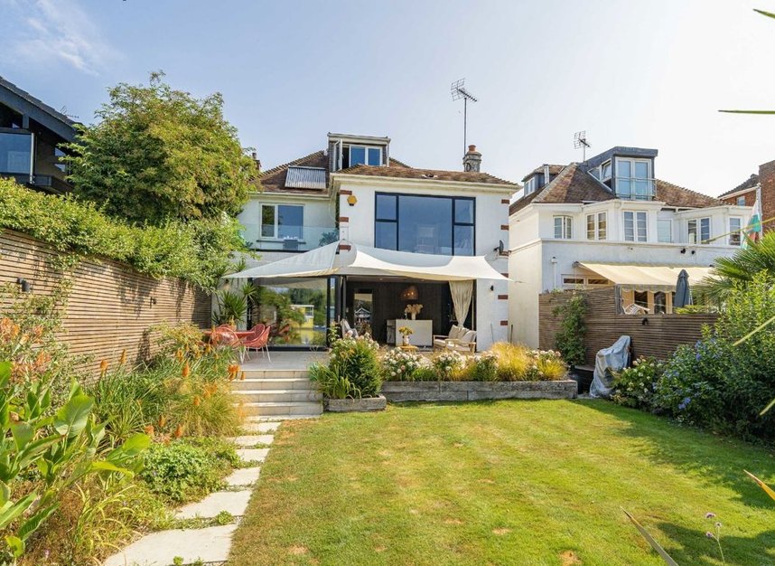 Properties for sale in Hampton Court Road - KT8 9BP view10