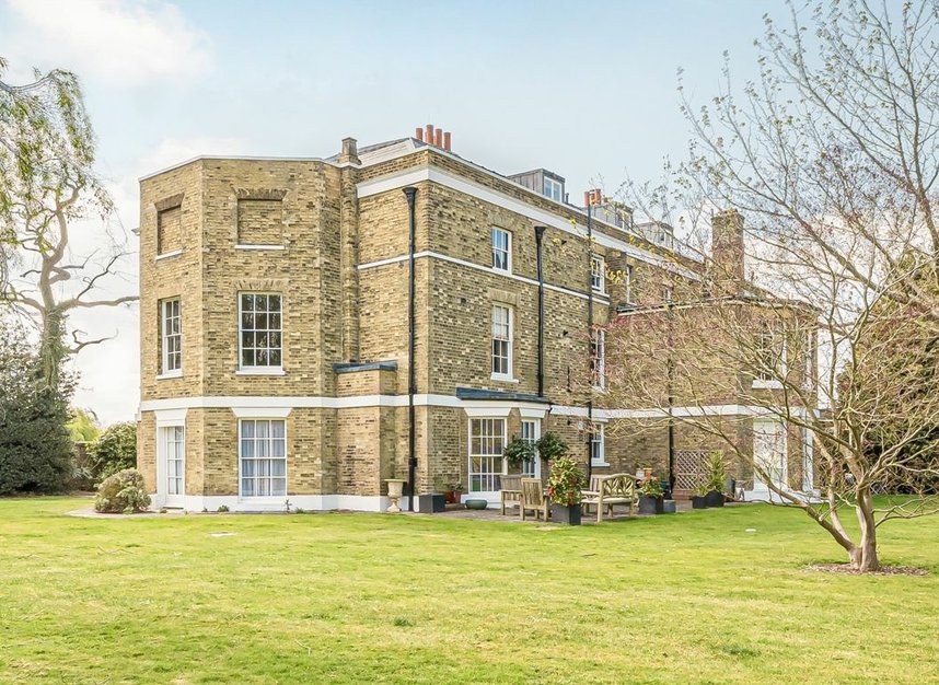 Properties for sale in Hampton Court Road - TW12 2EJ view8