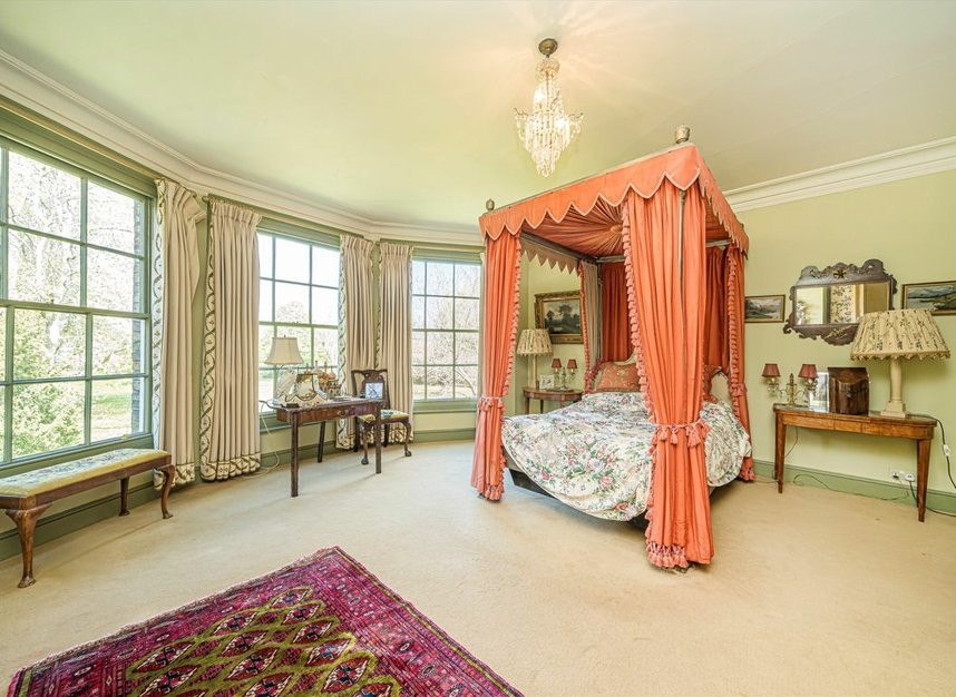 Properties for sale in Hampton Court Road - TW12 2EJ view5