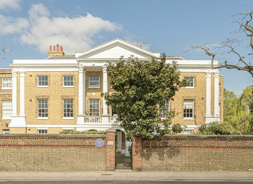 Hampton Court Road, Hampton, TW12