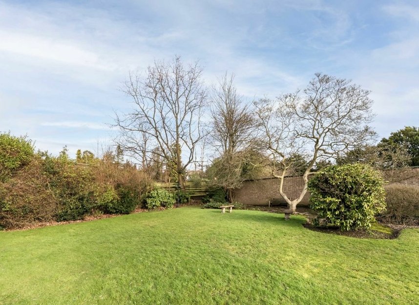 Properties for sale in Hanger Lane - W5 3DA view7