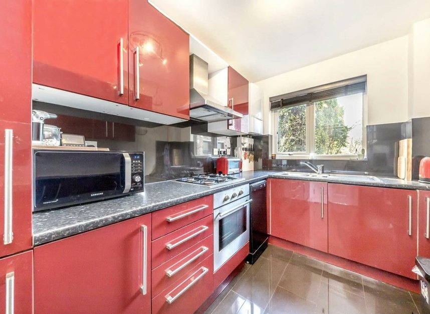 Properties for sale in Hanger Lane - W5 3DA view3