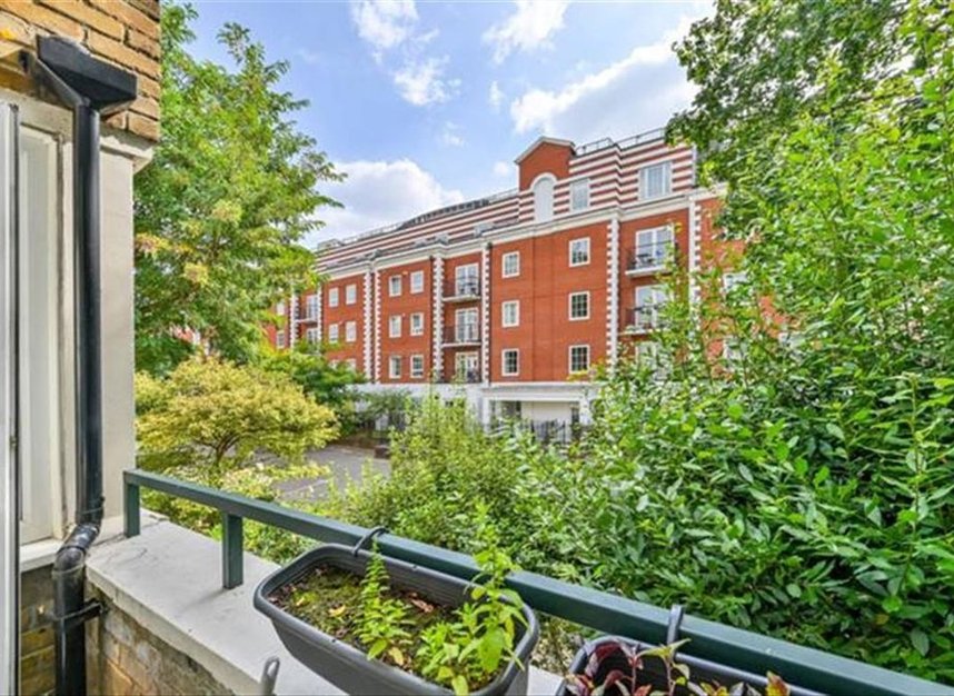Properties for sale in Harewood Avenue - NW1 6NU view4