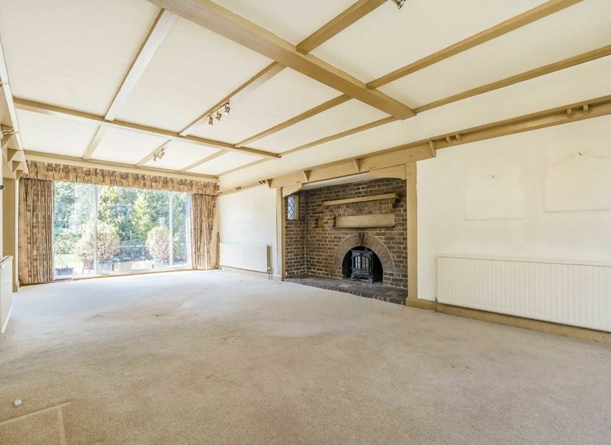Properties sold in Harfield Road - TW16 5PT view2