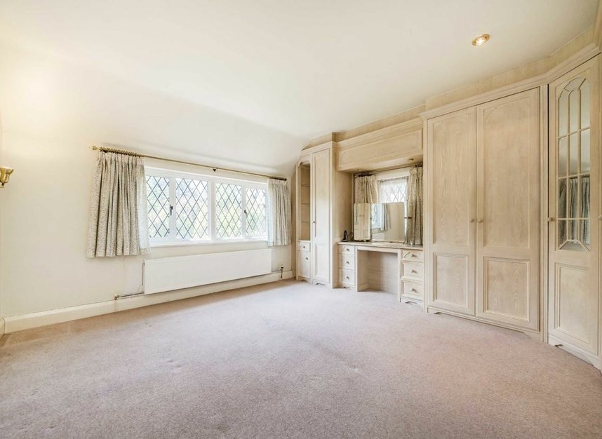 Properties sold in Harfield Road - TW16 5PT view5