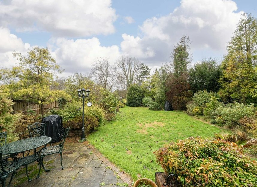 Properties sold in Harfield Road - TW16 5PT view6