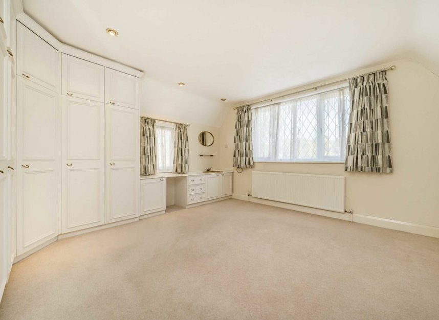Properties sold in Harfield Road - TW16 5PT view4