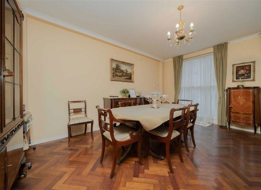 Properties for sale in Harley Street - W1G 7JR view3