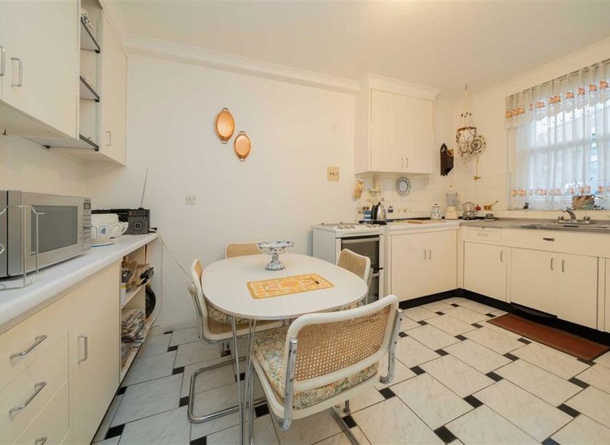 Properties for sale in Harley Street - W1G 7JR view4