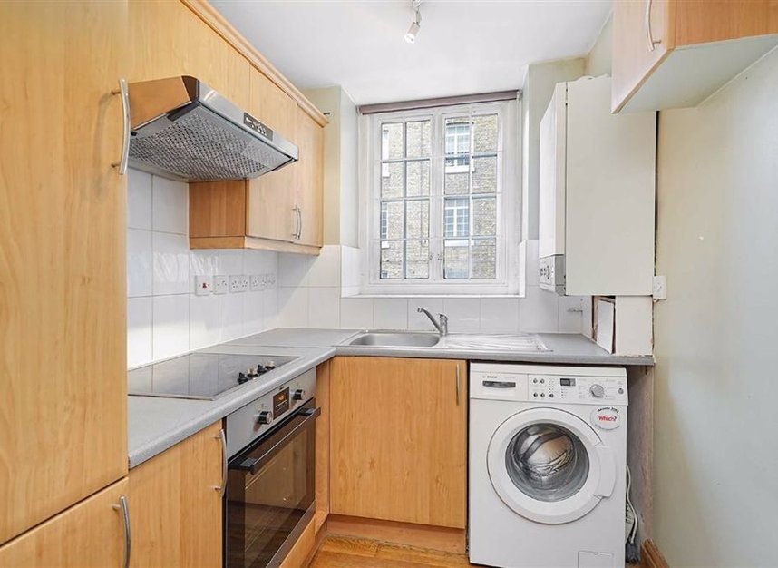 Properties for sale in Harrowby Street - W1H 5PR view4