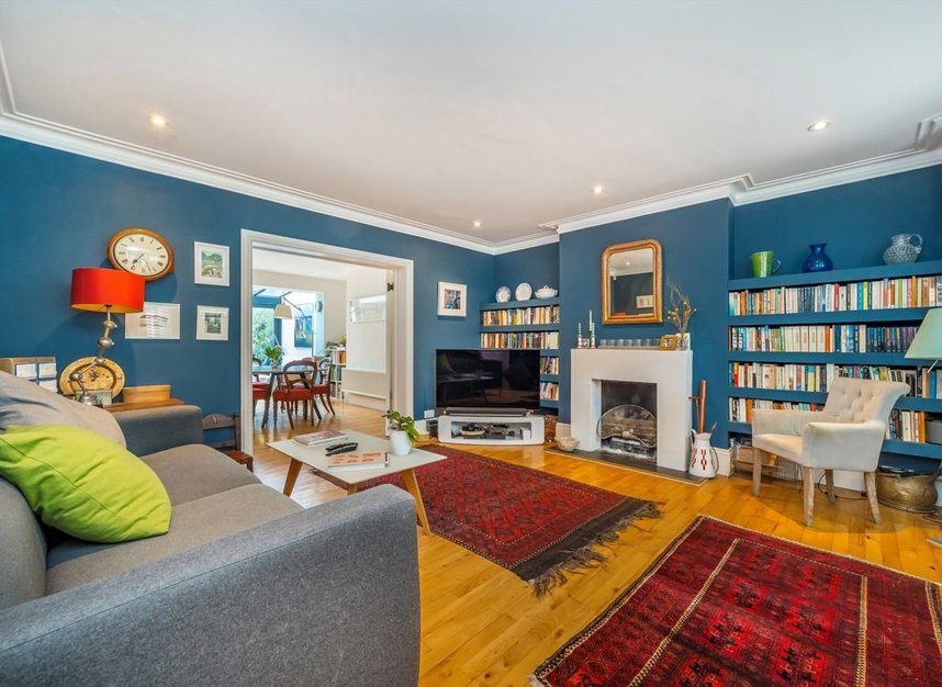Properties for sale in Hartham Road - N7 9JG view9