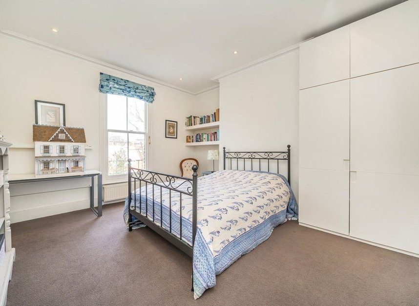 Properties for sale in Hartham Road - N7 9JG view13