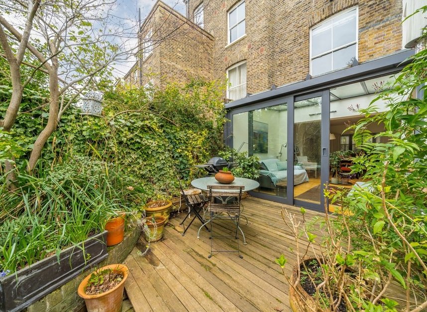 Properties for sale in Hartham Road - N7 9JG view18