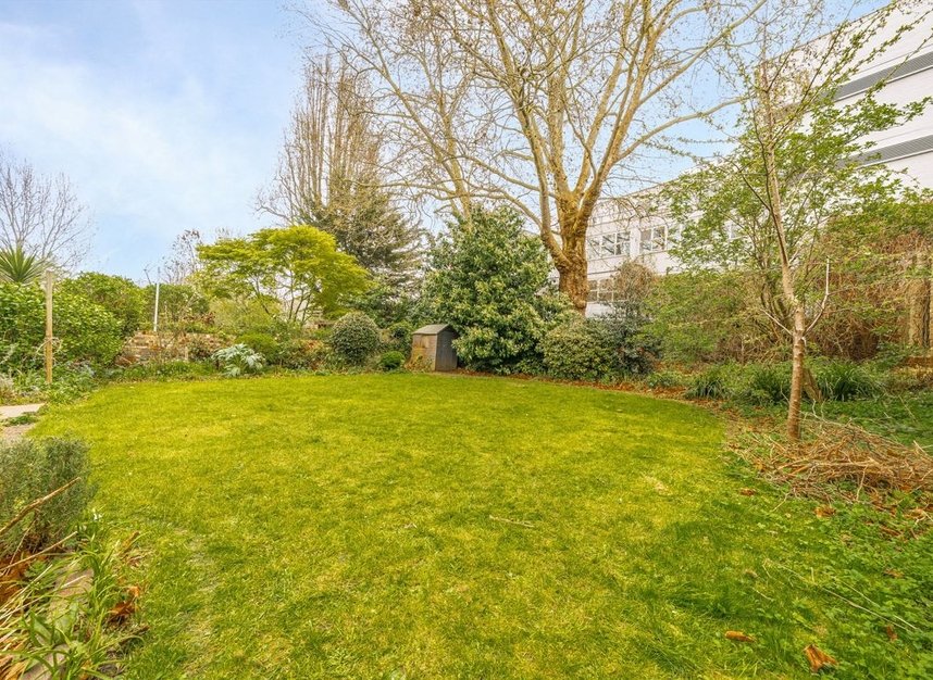 Properties for sale in Hartham Road - N7 9JQ view6