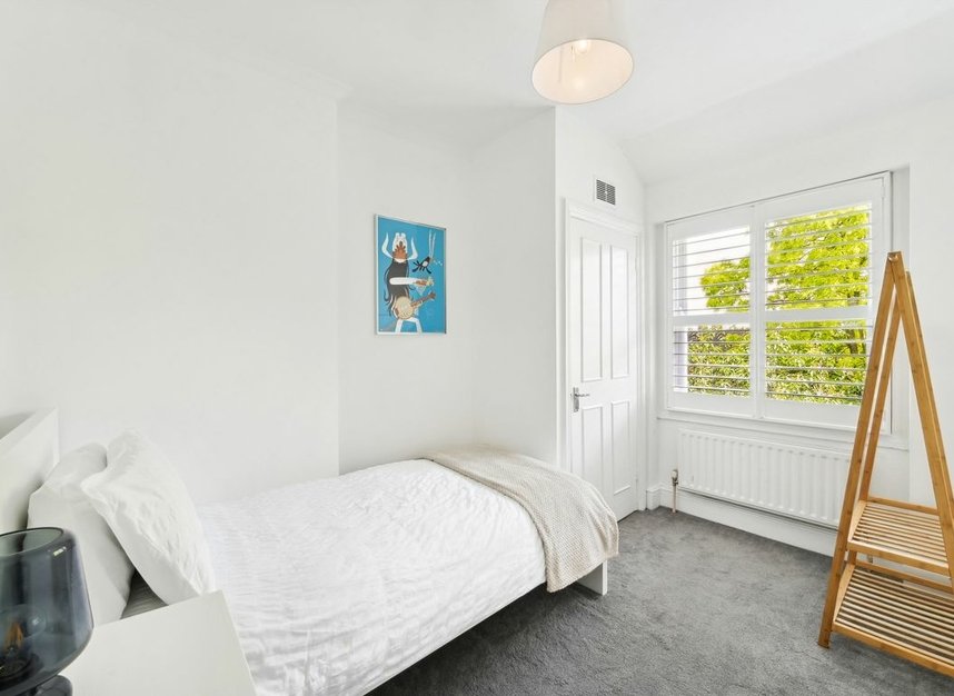 Properties for sale in Harvard Road - W4 4EA view6