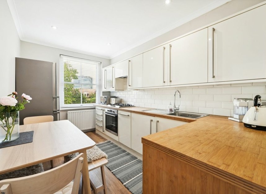 Properties for sale in Harvard Road - W4 4EA view3