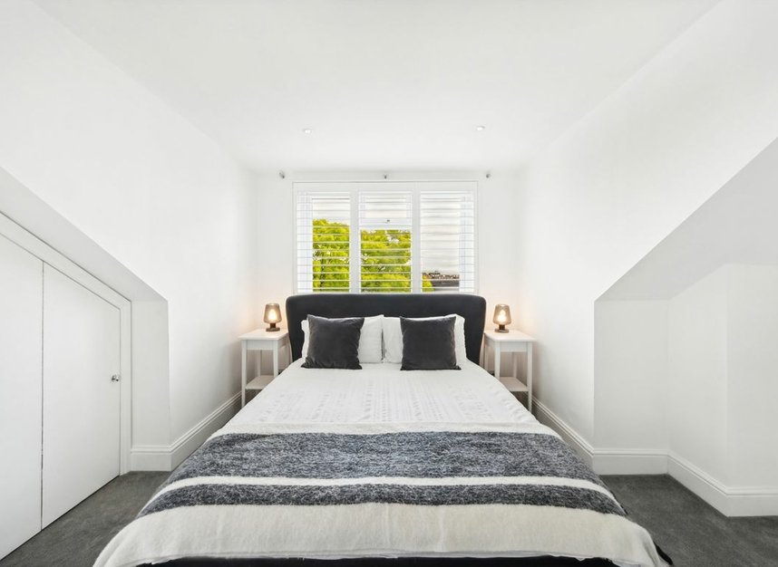 Properties for sale in Harvard Road - W4 4EA view5