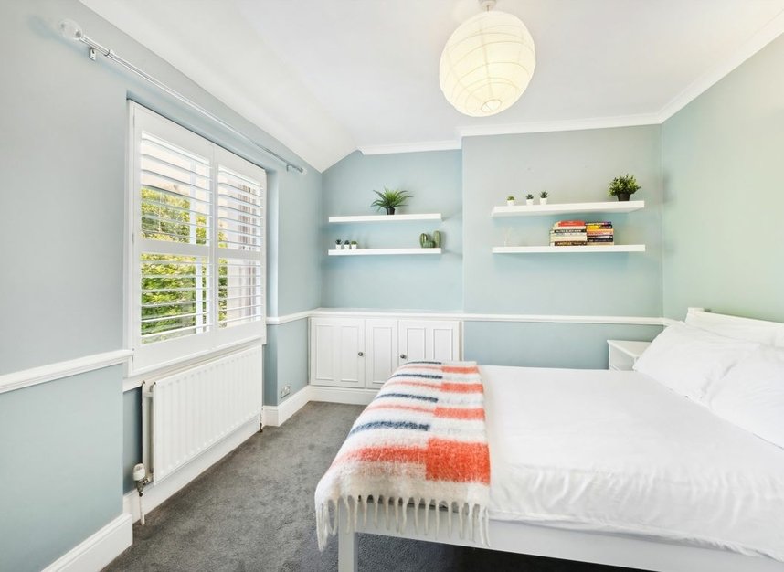 Properties for sale in Harvard Road - W4 4EA view4