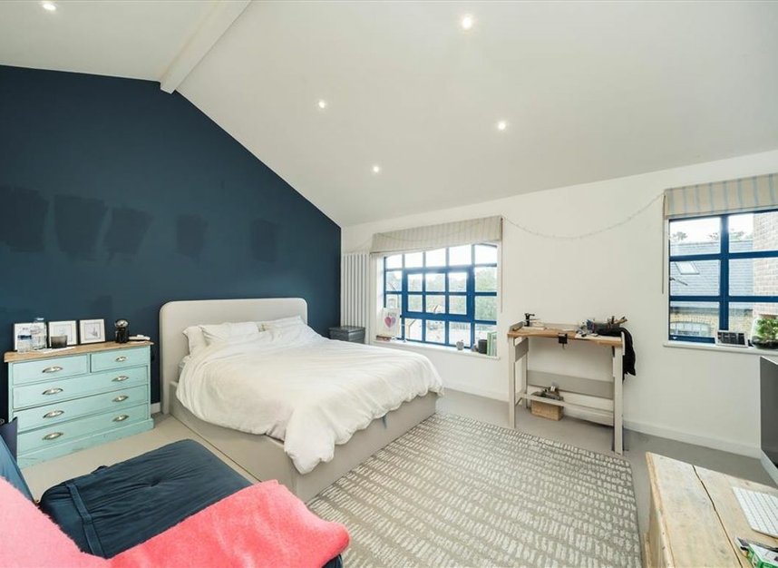 Properties for sale in Hatcham Park Mews - SE14 5PY view6
