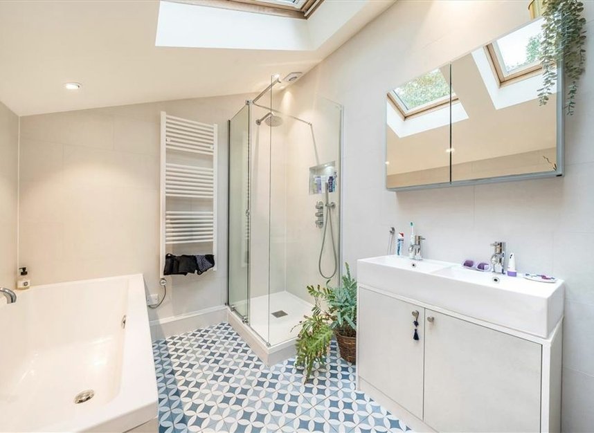 Properties for sale in Hatcham Park Mews - SE14 5PY view9