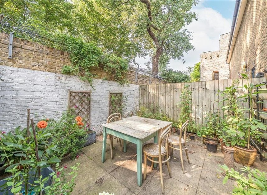 Properties for sale in Hatcham Park Mews - SE14 5PY view11