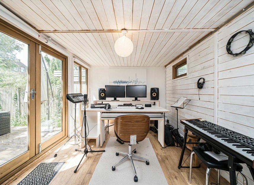 Properties for sale in Haydon Park Road - SW19 8JQ view6