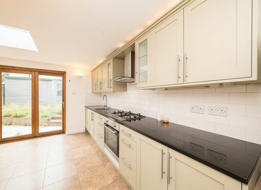 Properties sold in Haydons Road - SW19 8TR view3