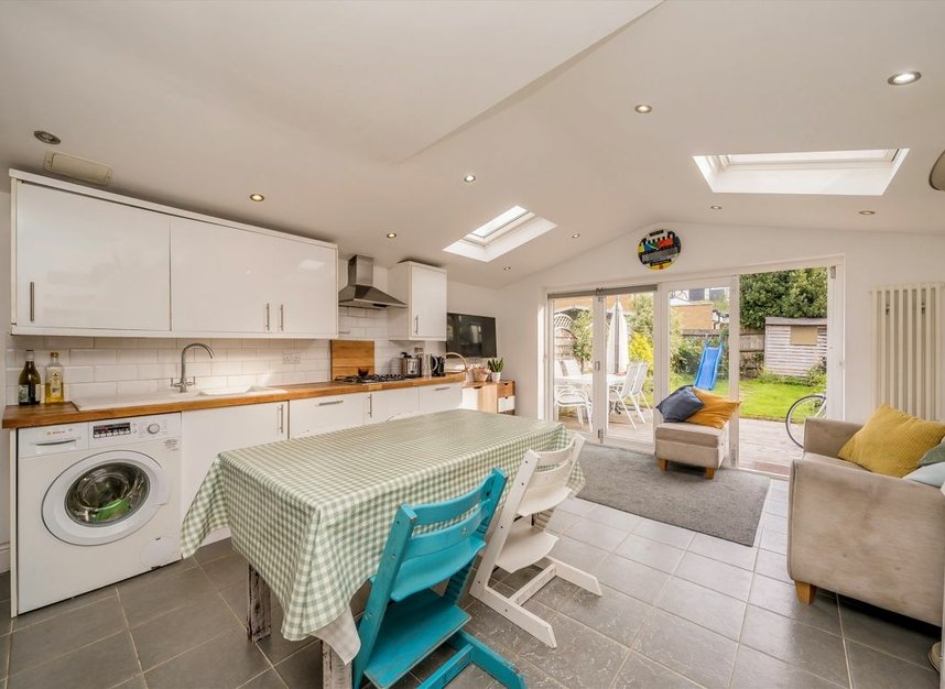 Properties for sale in Haydons Road - SW19 8UA view3