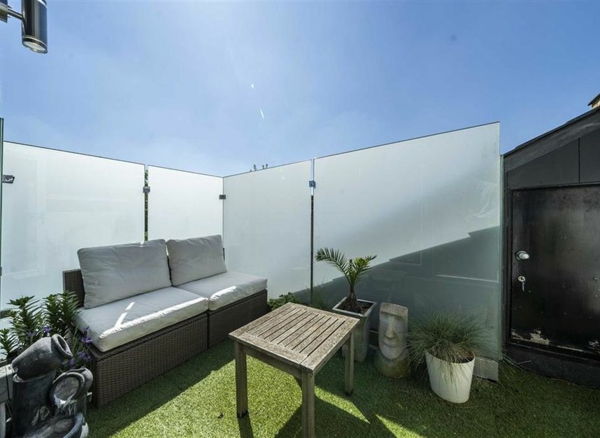 Properties for sale in Hazelbourne Road - SW12 9NS view11