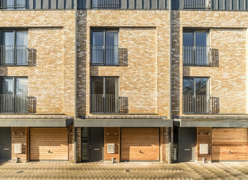 Properties for sale in Helena Close - SW19 6BF view12