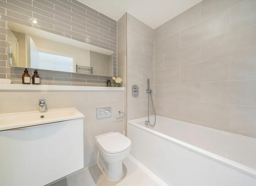 Properties for sale in Helena Close - SW19 6BF view10