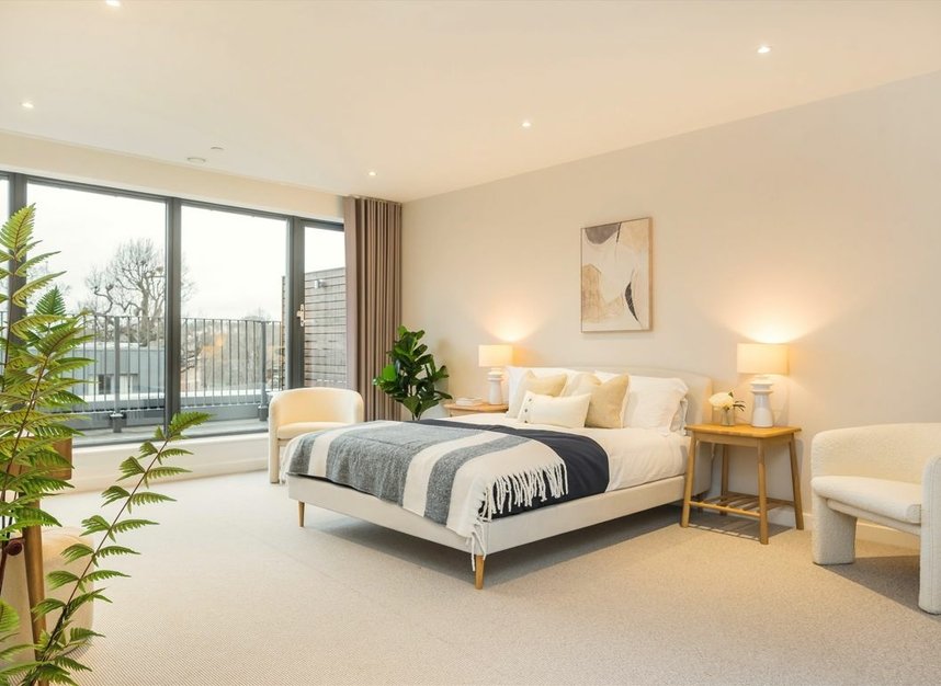 Properties for sale in Helena Close - SW19 6BF view4