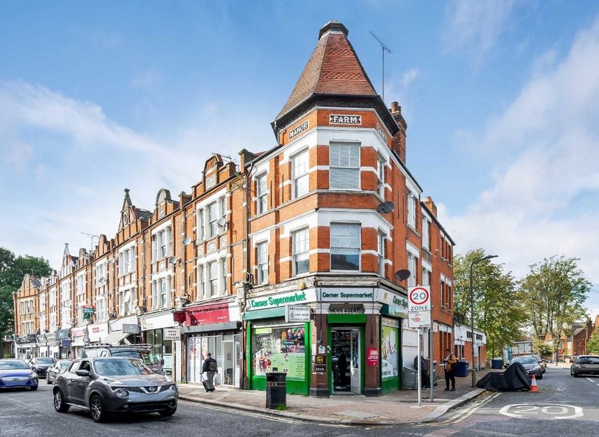 Flat for sale in Hendon Lane, London, N3 (Ref 219834) Dexters