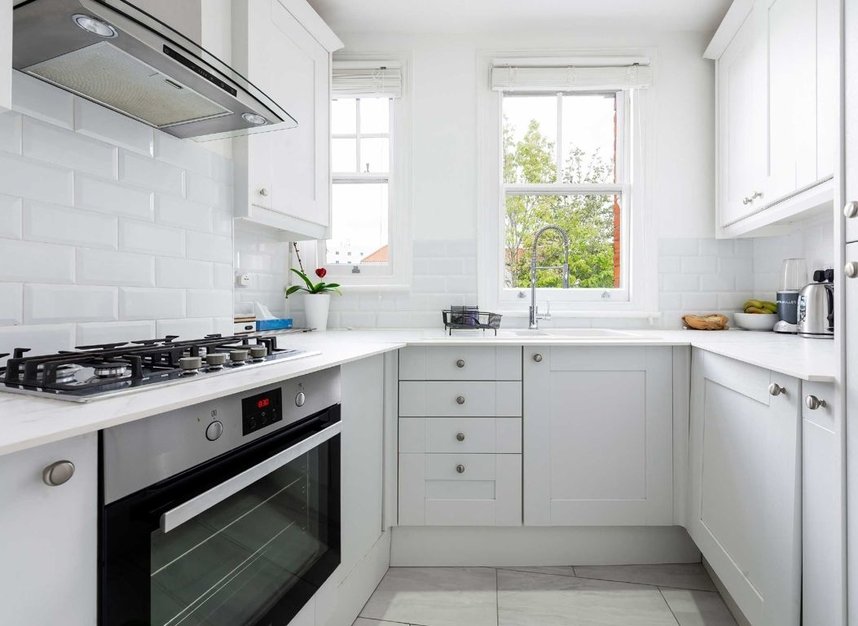 Flat for sale in Hendon Lane, London, N3 (Ref 219834) Dexters