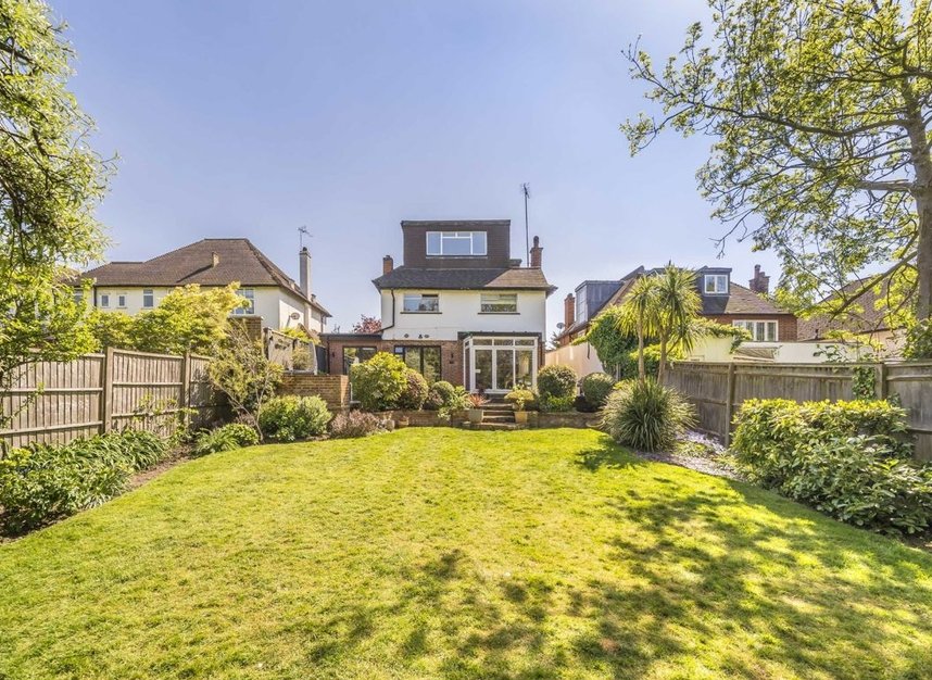 Properties for sale in Hendon Lane - N3 3PS view9