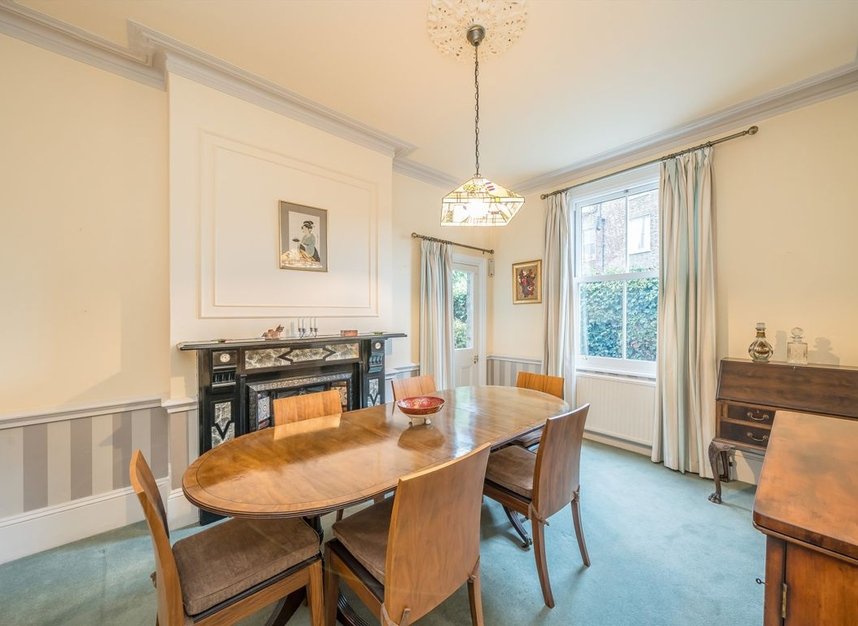 Properties for sale in Hereford Road - W3 9JW view3