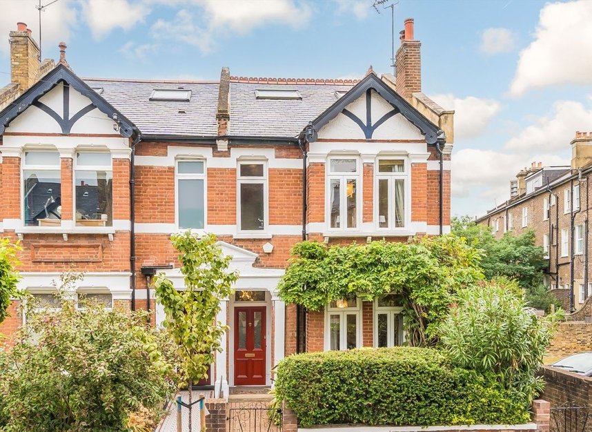 Properties for sale in Hereford Road - W3 9JW view1