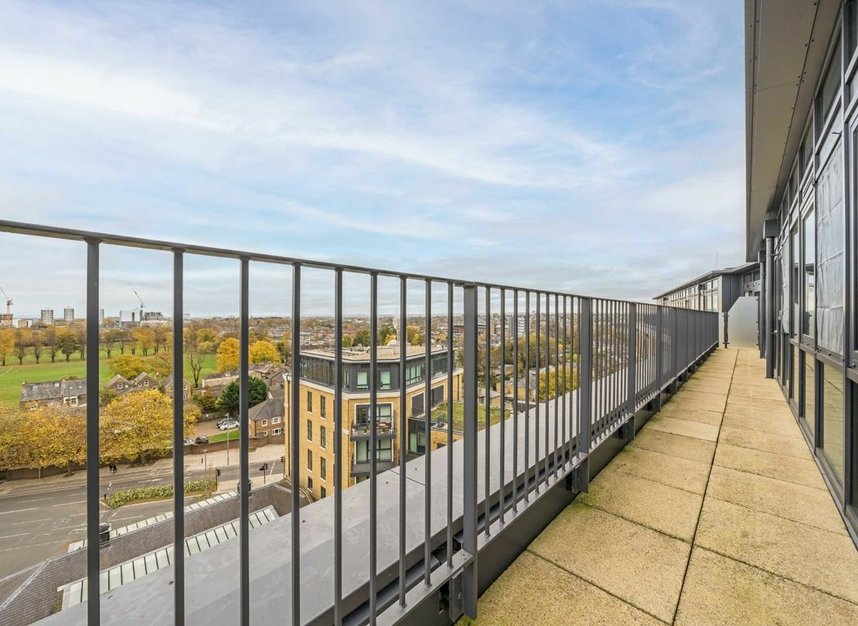 Properties for sale in Heritage Walk - KT1 2UT view7