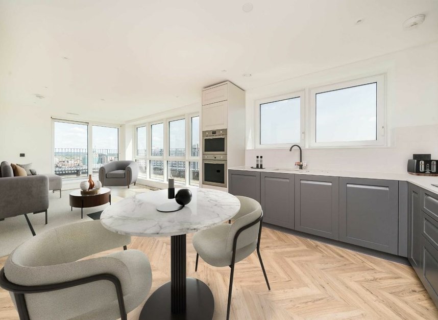 Properties for sale in Heritage Walk - KT1 2UT view2