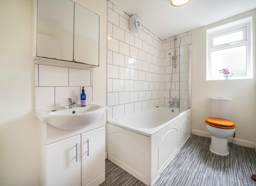 Properties sold in Heyworth Road - E5 8DR view9
