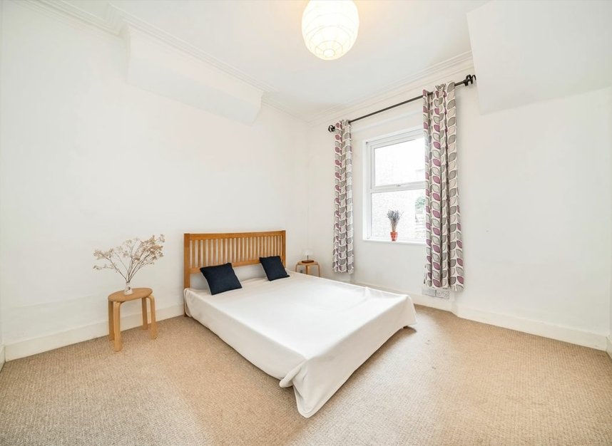 Properties sold in Heyworth Road - E5 8DR view4