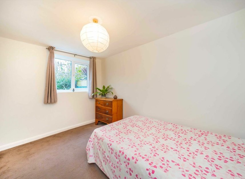 Properties sold in Heyworth Road - E5 8DR view5